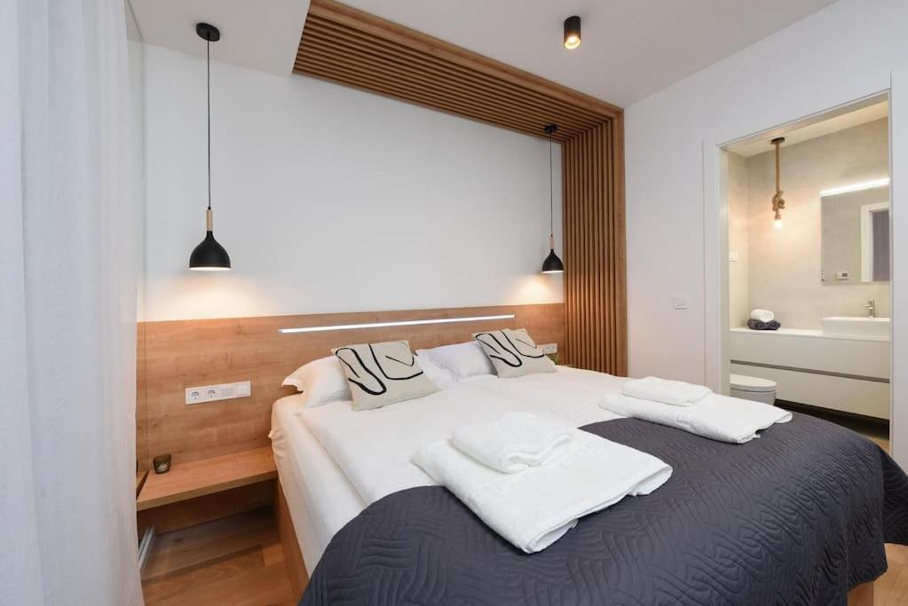 Fux Penthouse Whirlpool Meerblick Zadar Exterior photo